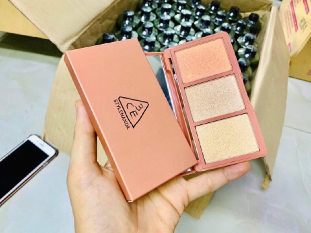 PHẤN BẮT SÁNG HIGHLIGHT + MÁ HỒNG 3CE STROBING SKIN PALETTE