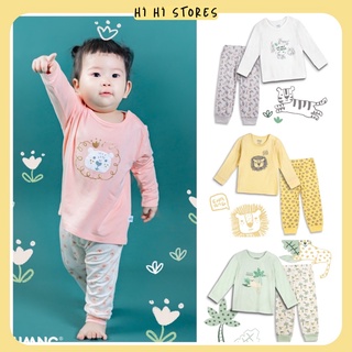Chaang bộ dài tay cúc vai Chaang Tigger cho bé SS2022D08