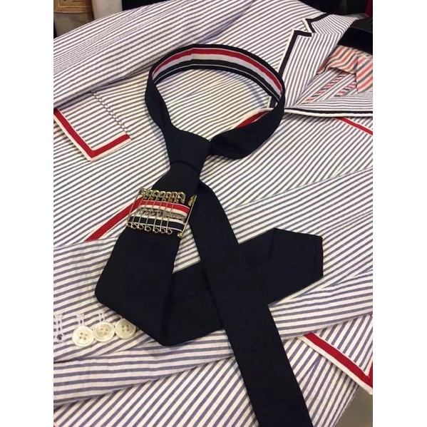 Cà vạt Thom browne cao cấp