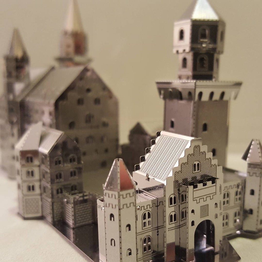 Mô hình 3D kim loại lắp ráp Lâu đài Neuschwanstein Đức [Chưa lắp]