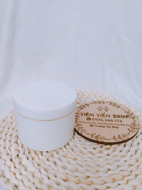 Hũ nhựa trắng viền vàng 300ml