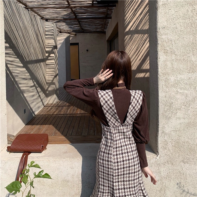 SET YẾM VÁY DẠ TWEED ĐUÔI CÁ DÁNG DÀI HOẠ TIẾT KẺ CẢO VÀ ÁO THUN TAY BỒNG NHẸ CỔ BA PHÂN