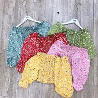 Áo kiểu bệt vai