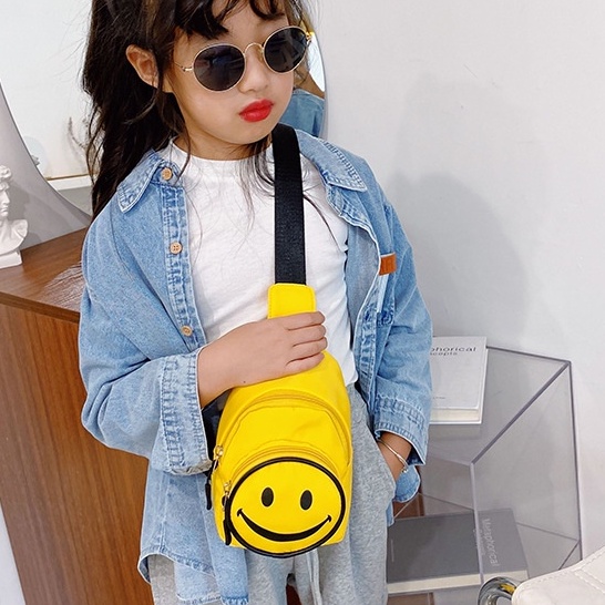 Túi  𝐅𝐑𝐄𝐄𝐒𝐇𝐈𝐏  balo mini đeo chéo mặt cười cho bé đi chơi, đi du lịch T2