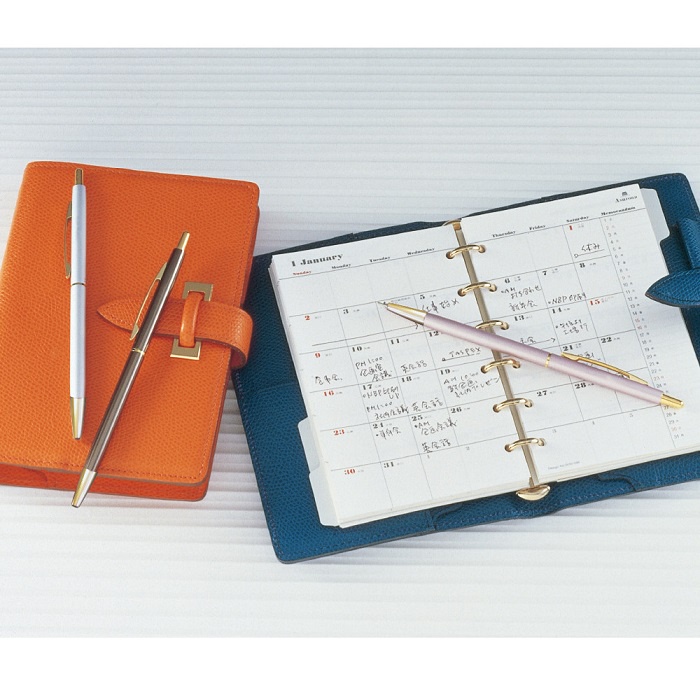 Bút bi mực mềm Ohto Soft Ink Slim Line 0.5mm