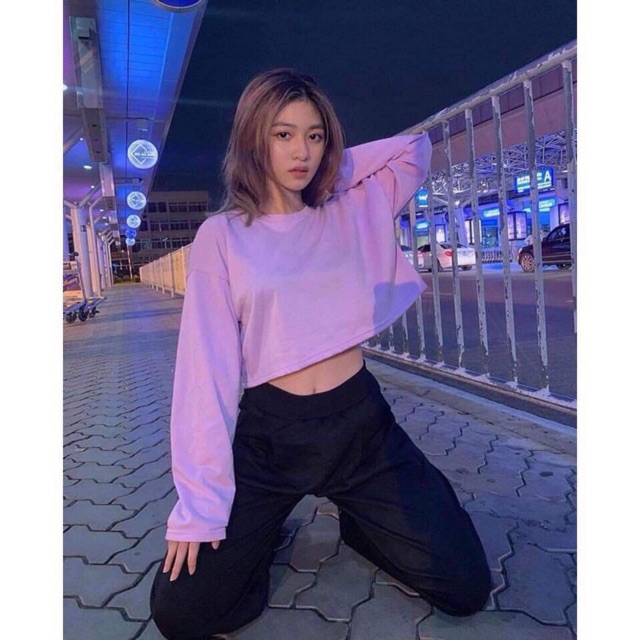Croptop dài tay màu tím pastel form rộng