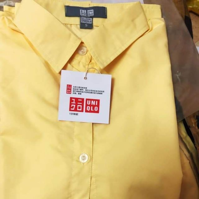 Áo sơ mi uniqlo dài tay màu vàng
