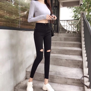 Quần bò rách gối đen