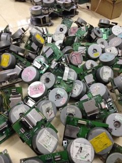 Motor brushless 14-24v chạy max
