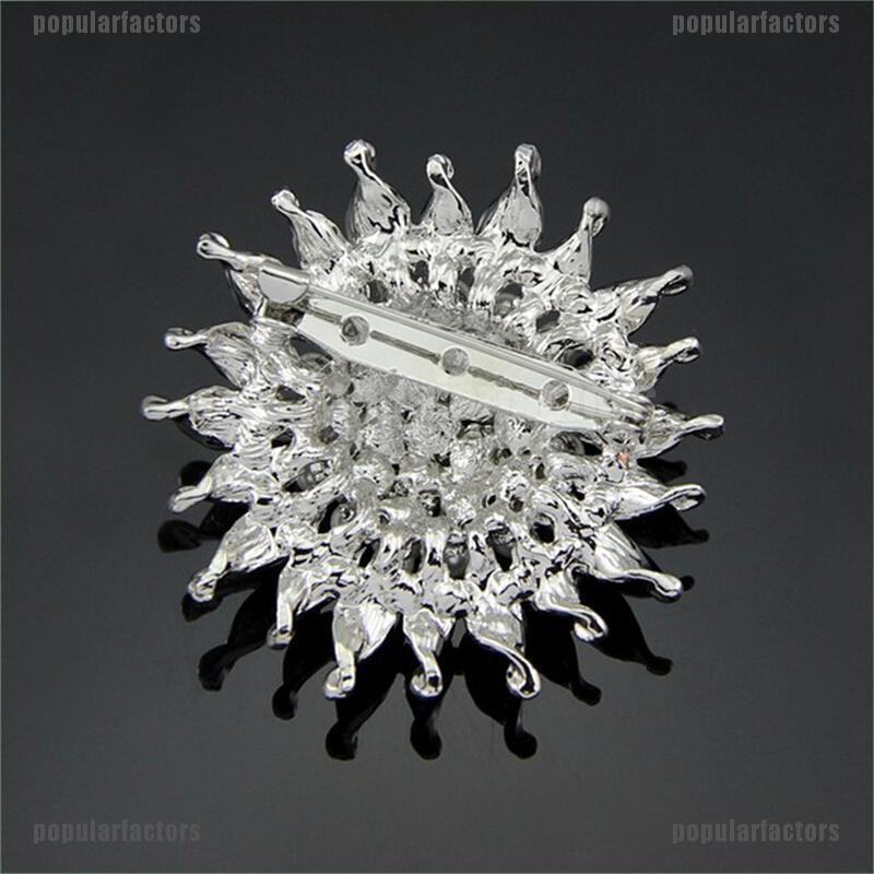 Ghim Cài Áo Hình Bông Hoa Đính Ngọc Trai Xinh Xắn