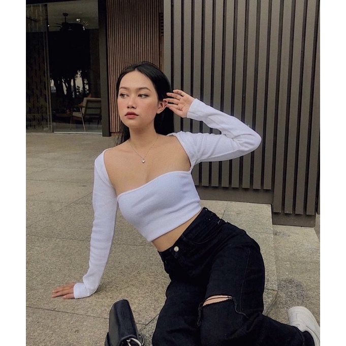 CROPTOP CỔ VUÔNG KHOÉT