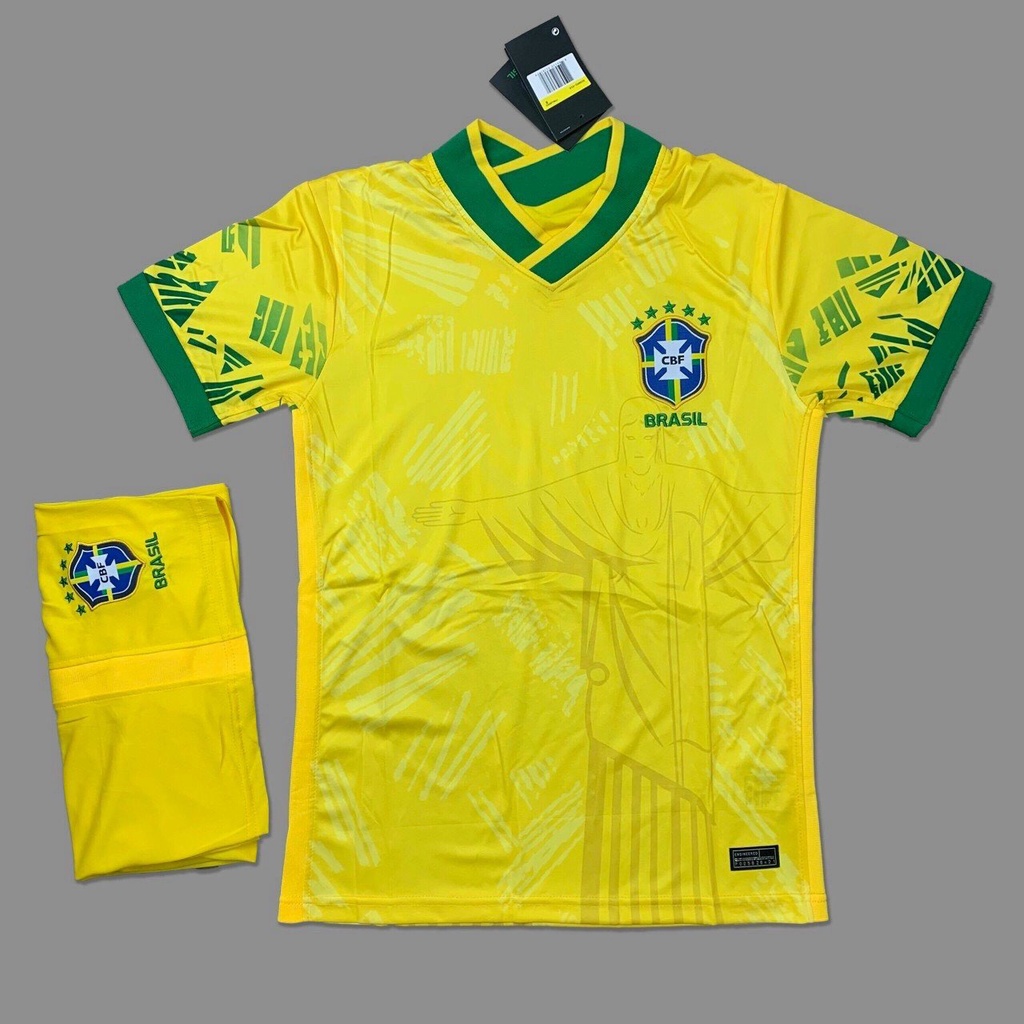 Áo Bóng Đá Đội Tuyển Brazil Vàng Sân Nhà Mùa Giải 2022-2023 Chất Liệu Thun Cấp Thoáng Mát