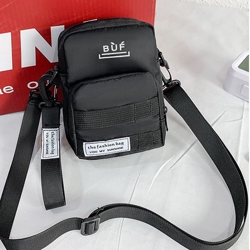 Túi đeo chéo BG7 nam nữ chất liệu vải Oxford 2 màu trắng đen | BigBuy360 - bigbuy360.vn
