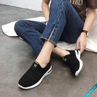 Giầy thế thao lười đen trắng