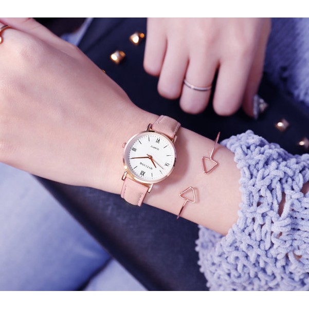 Đồng hồ thời trang nữ Mstianq M01 dây da lộn đeo êm tay, kiểu dáng lịch lãm | BigBuy360 - bigbuy360.vn