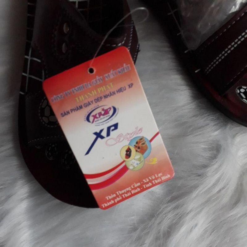 Dép da in hình quả bóng bé trai