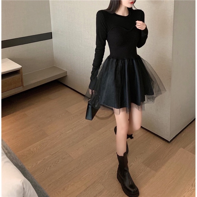 Váy liền đuôi xoè bồng bềnh tạo đường eo cong tôn dáng