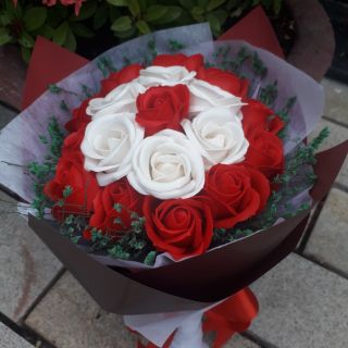 Hoa handmade