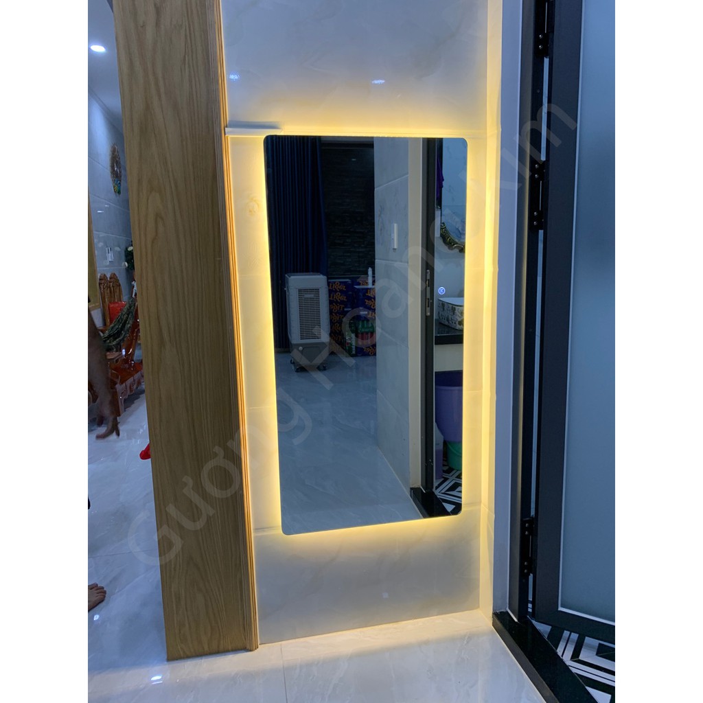 Gương soi toàn thân đèn led cảm ứng treo tường không viền giá rẻ kích thước 40x120cm- guonghoangkim hk1010