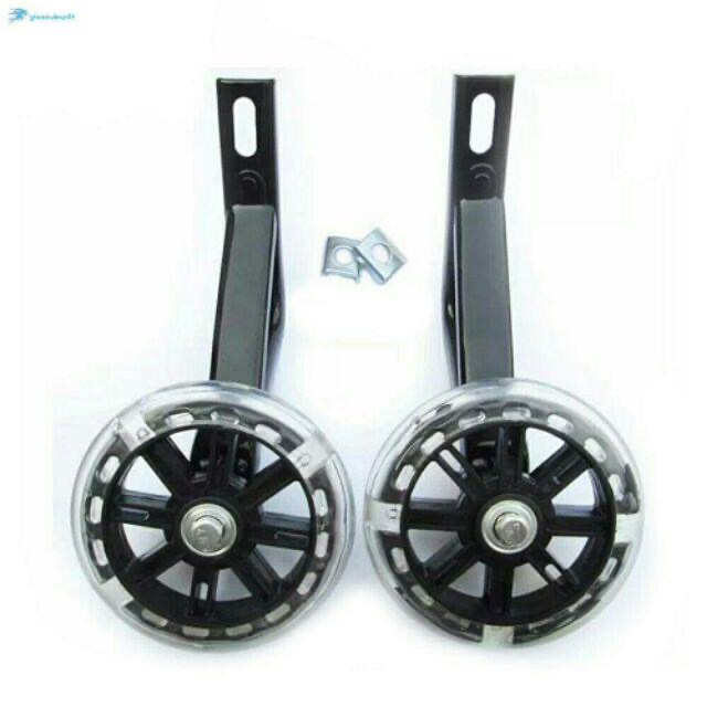 2 Bánh phụ xe đạp trẻ em 12- 14- 16-18-20. khách ib size xe giúp shop nhé. Giao mẫu ngẫu nhiên