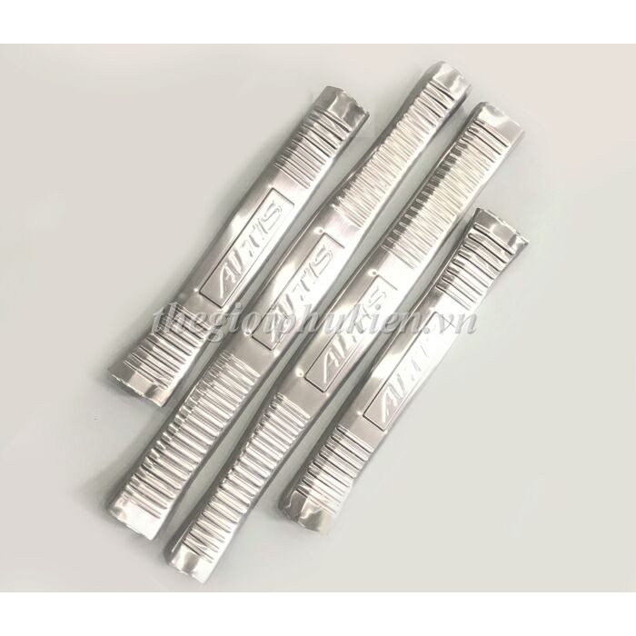 Bộ Ốp bậc, Nẹp bước chân Toyota Corolla Altis 2016-2022 - INOX(hàng cao cấp)