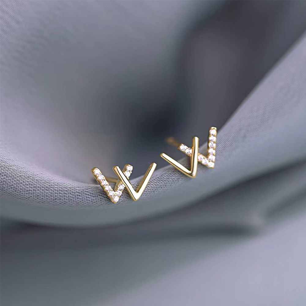 Cặp Bông Tai Chữ W Thời Trang Nữ