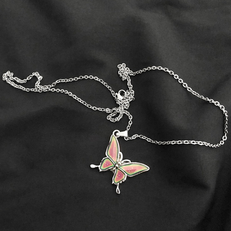 Mặt Dây Chuyền Hình Bướm Thay Đổi Màu Sắc Theo Nhiệt Độ 19AA Phong Cách Hip-Hop Cá Tính