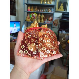 gói quà tri ân gồm lá bồ đề, vòng 108 hạt gỗ hương