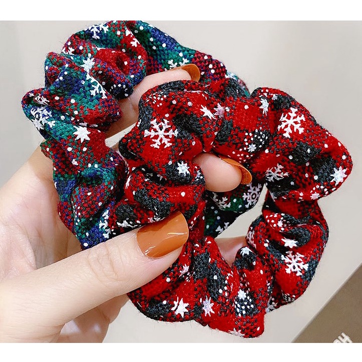 Cột tóc scrunchies noen giáng sinh hoa tuyết S62