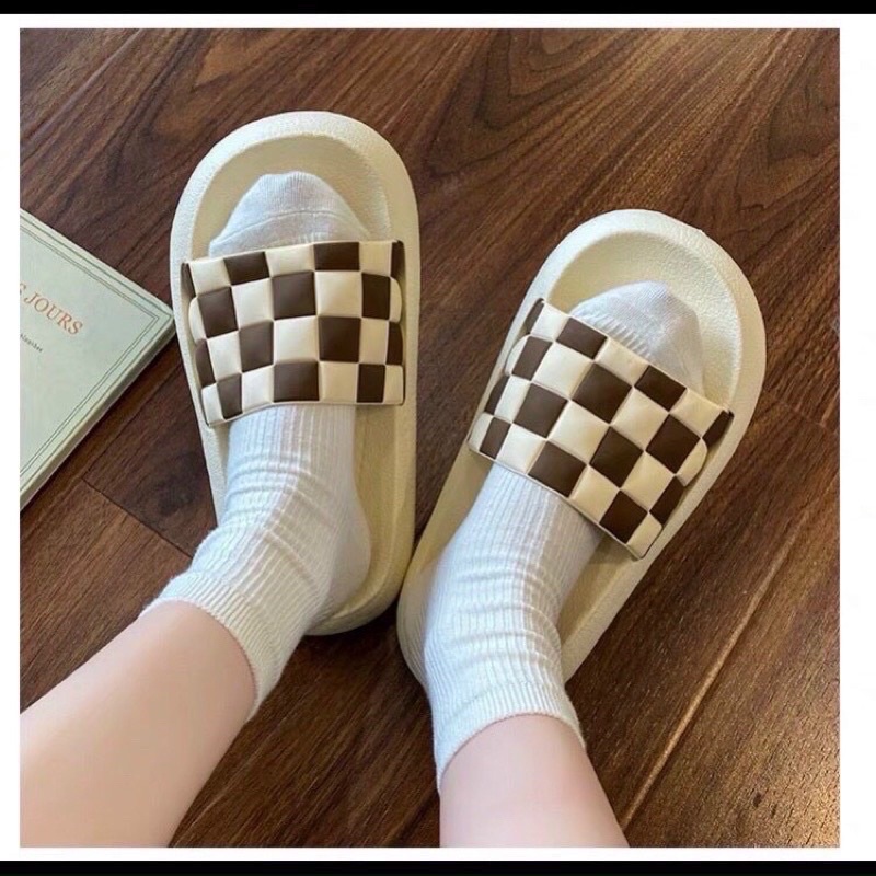 Dép bánh mì quai ngang kẻ caro