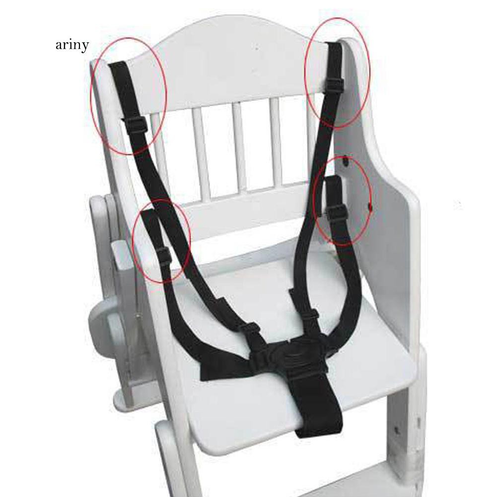 Dây đai thắt đảm bảo an toàn cho bé khi ngồi ghế gồm 5 móc tiện dụng