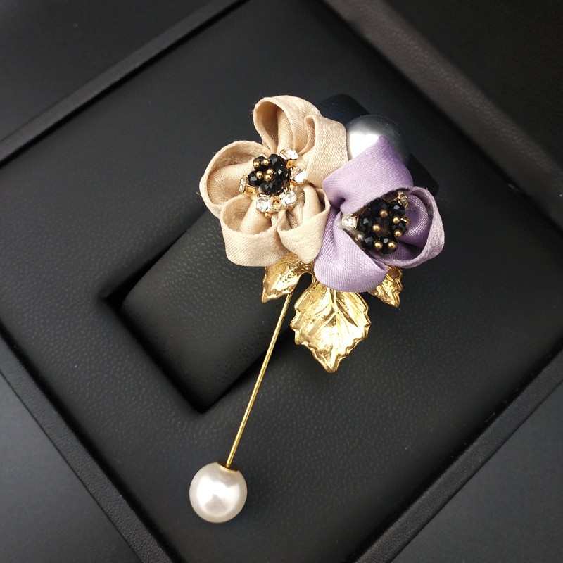 Trâm cài áo thời trang hoa vải dễ thương phối lá vàng GC282