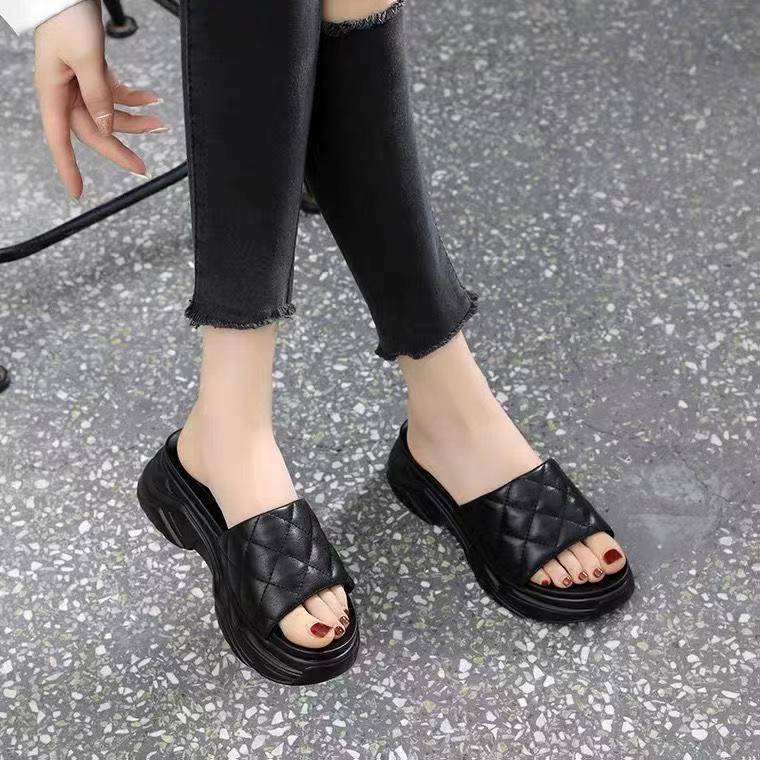 Thời trang mùa hè dép sandal nữ，dep nữ，dép bánh mì Dép Quai Ngang Bằng Da Thật Đế Dày Thời Trang Mùa Hè Dễ Phối Đồ