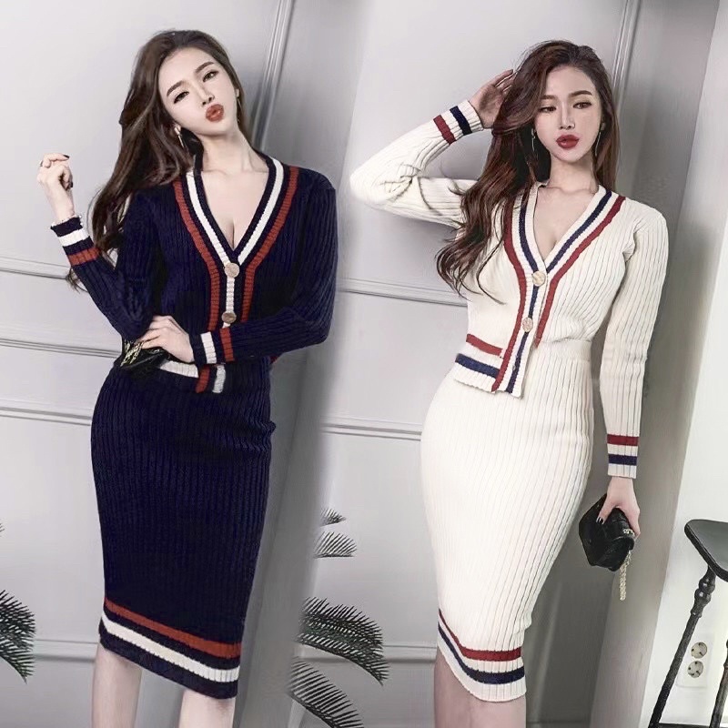 Set váy len cổ V viền kẻ