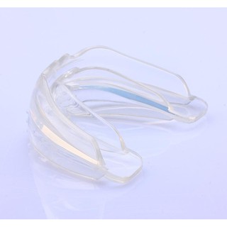Dụng cụ niềng răng 4D trong suốt