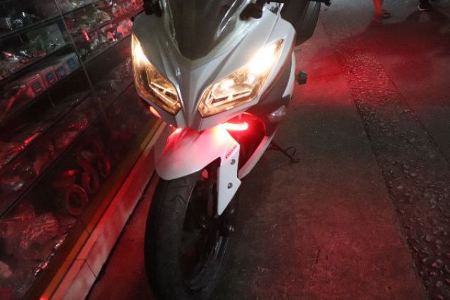 Đèn led dây dán phuộc xe cho xe cbr650 Harley S1000 MT15 TFX R15V3 FZ150 Z800 NINJA300 R1 R6
Dây inox khóa tự động