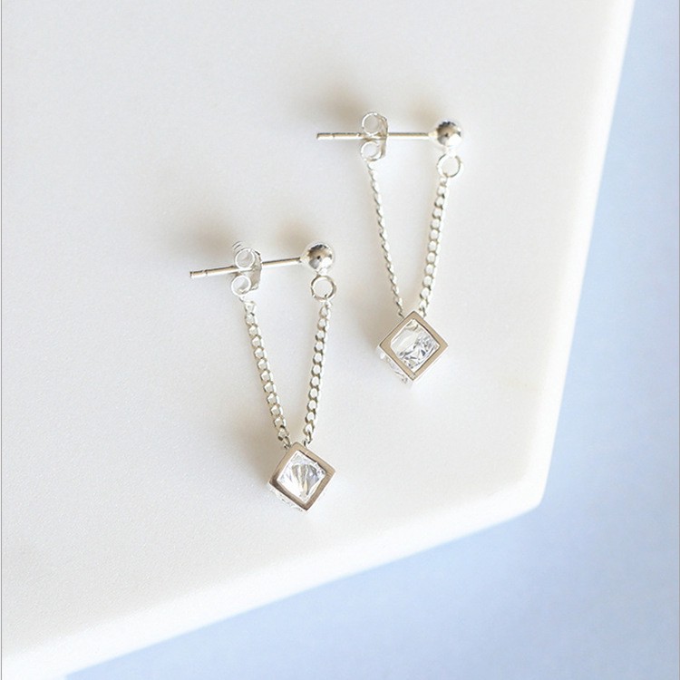 Bông Tai Mạ Bạc 925 Hình Khối Lập Phương Đính Đá Zircon Phong Cách Sang Trọng