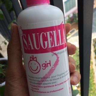 Dung dịch vệ sinh Saugella trẻ em