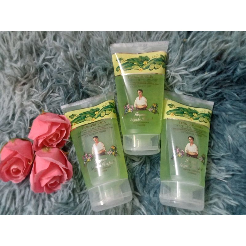 Sữa rửa mặt/Tẩy da chết bà già Nga