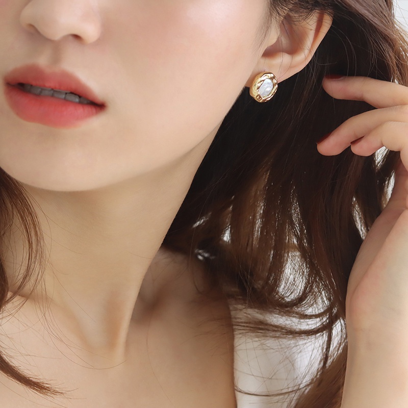 Bông Tai Hình Tròn Đính Ngọc Trai Giả Phong Cách Retro Dành Cho Nữ