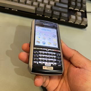 Điện thoại cổ Blackberry 7130g