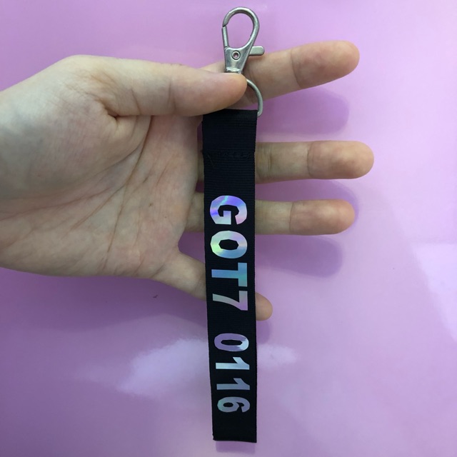 Nametag hologram phản quang Got7
