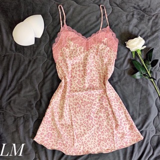 Váy ngủ lụa satin beo Hồng- đầm ngủ lụa cao cấp kèm mút ngực