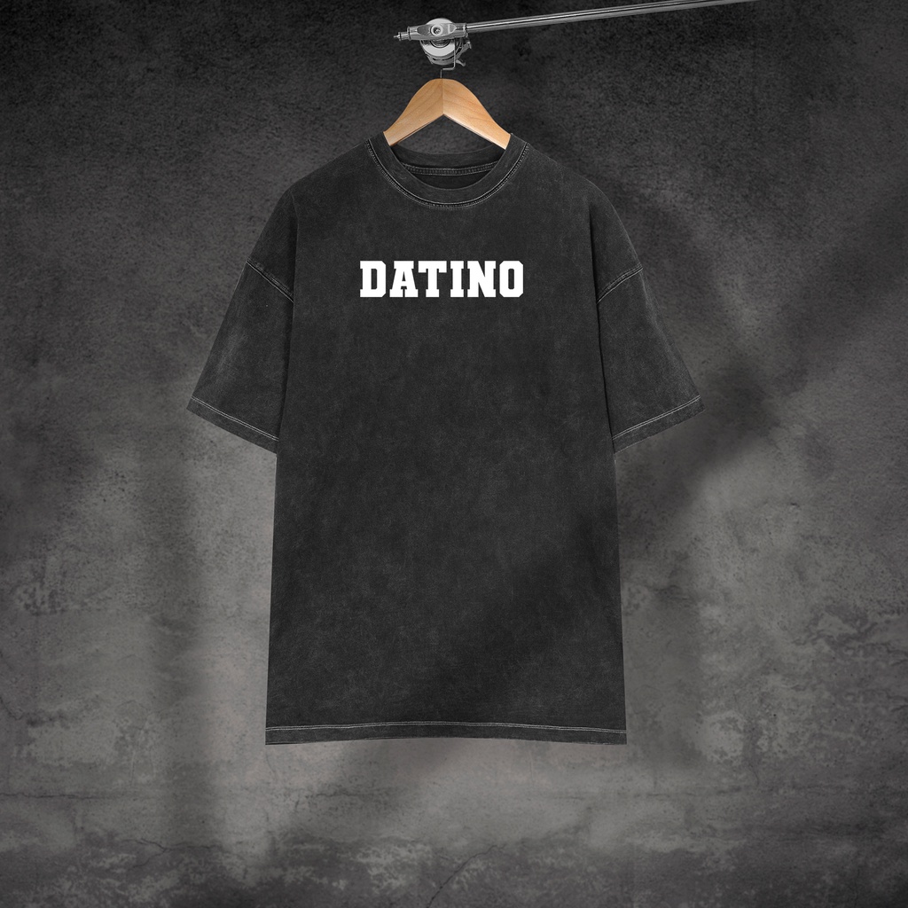 Áo thun wash oversize Signature DATINO in chữ lớn 100% cotton 2 chiều, bo cổ ôm tay lỡ