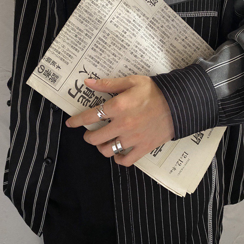 Nhẫn Nam Nữ Thép Titan Không Gỉ Phong Cách Punk Cá Tính R04