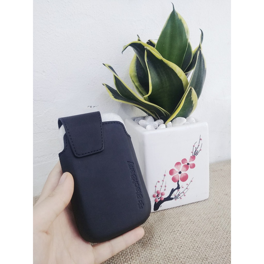 Bao Da Đeo Lưng Blackberry Bold 9900/9930 Bền Đẹp Tiện Lợi