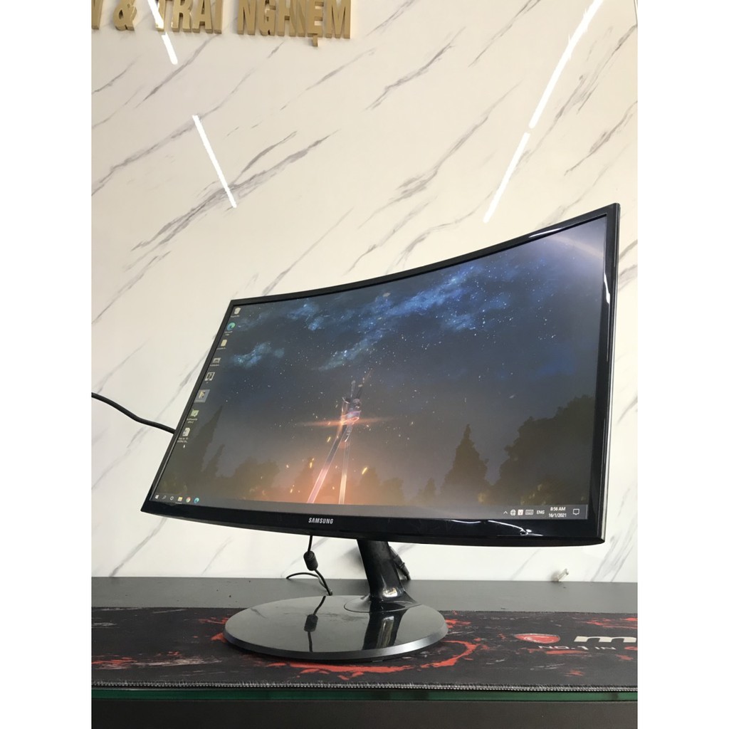 LCD Samsung LC27F390FHEXXV cong( 27" ). Còn bh đến 7/2022