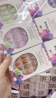 Dán móng tay ,nail( giao mẫu bất kì)có kèm keo