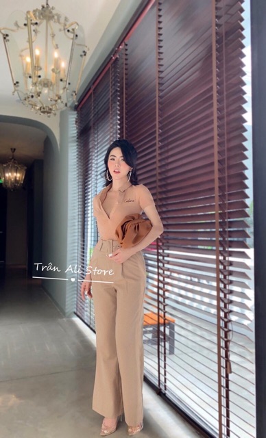 Áo thun ôm cổ trụ siêu đẹp