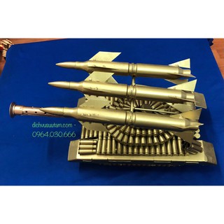 Xe tăng vỏ đạn tên lửa SAM 3